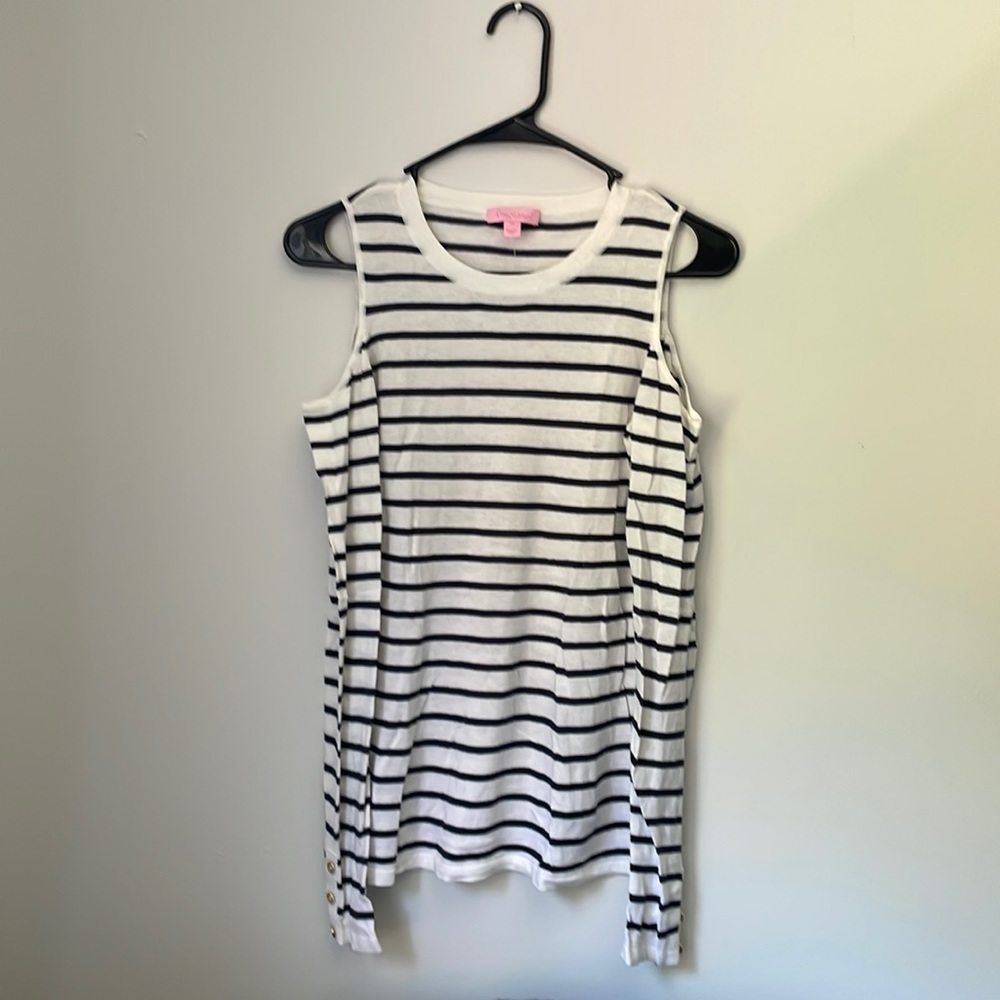 Lilly Pulitzer XS cold shoulder sweater